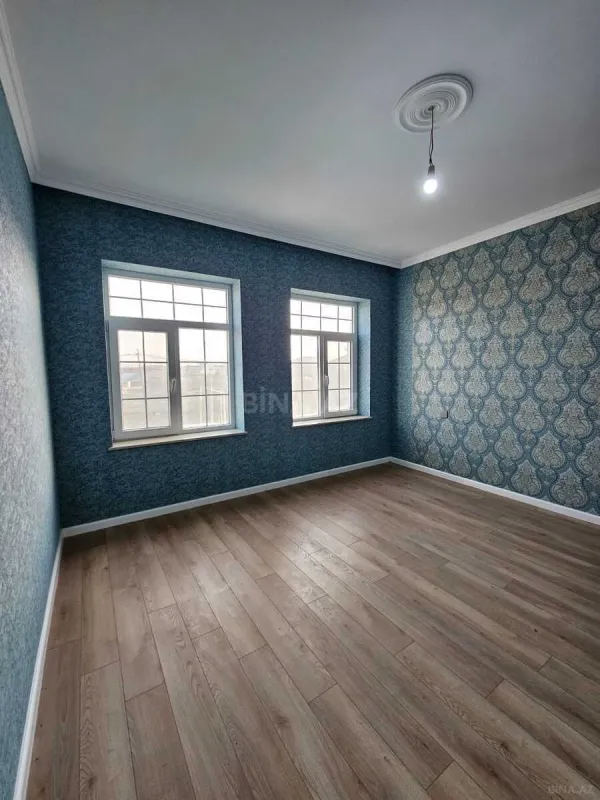 Satılır 5 otaqlı həyət evi 220 m²