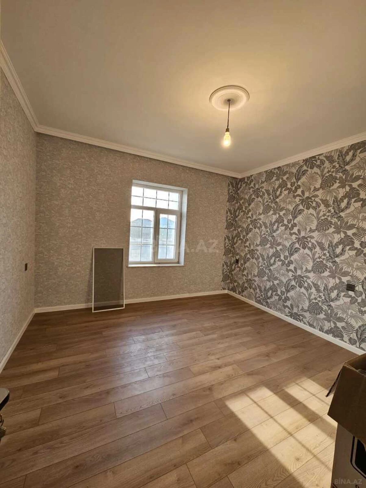 Satılır 5 otaqlı həyət evi 220 m²