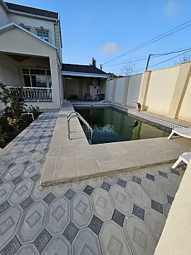 Satılır 5 otaqlı həyət evi 220 m²