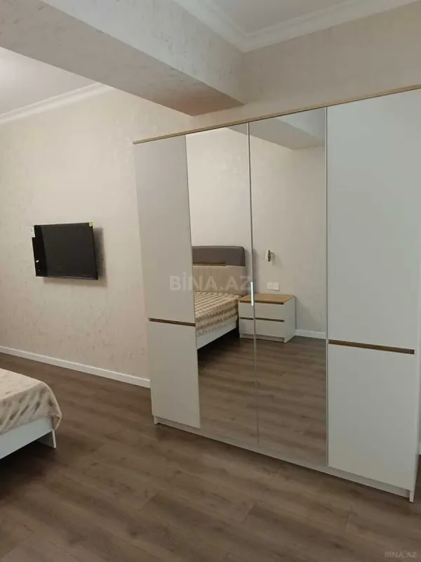 Kirayə verilir 2 otaqlı mənzil 100 m²