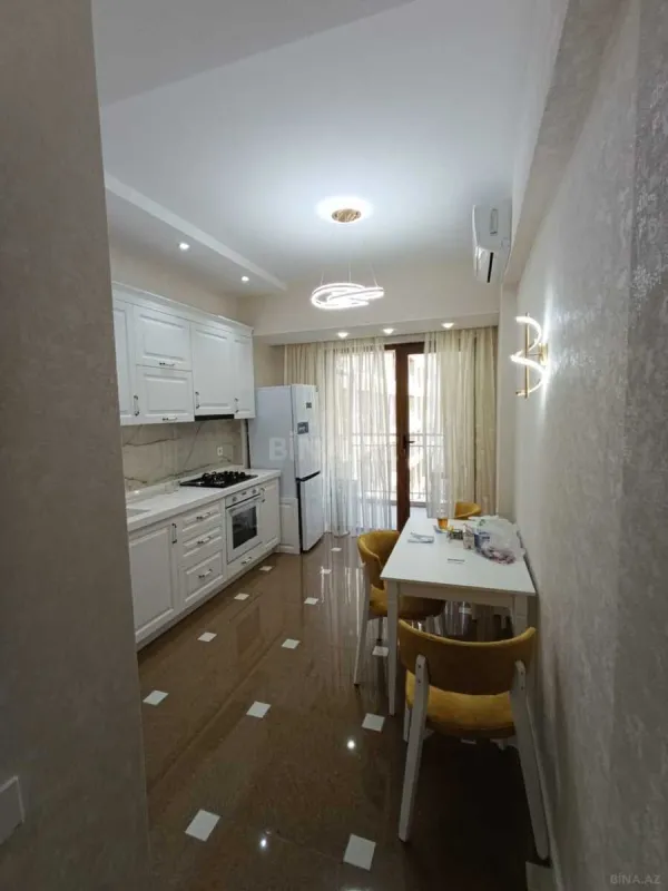 Kirayə verilir 2 otaqlı mənzil 100 m²