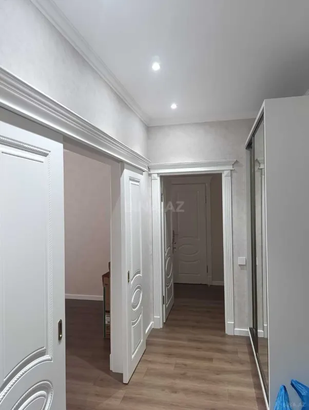 Kirayə verilir 2 otaqlı mənzil 100 m²