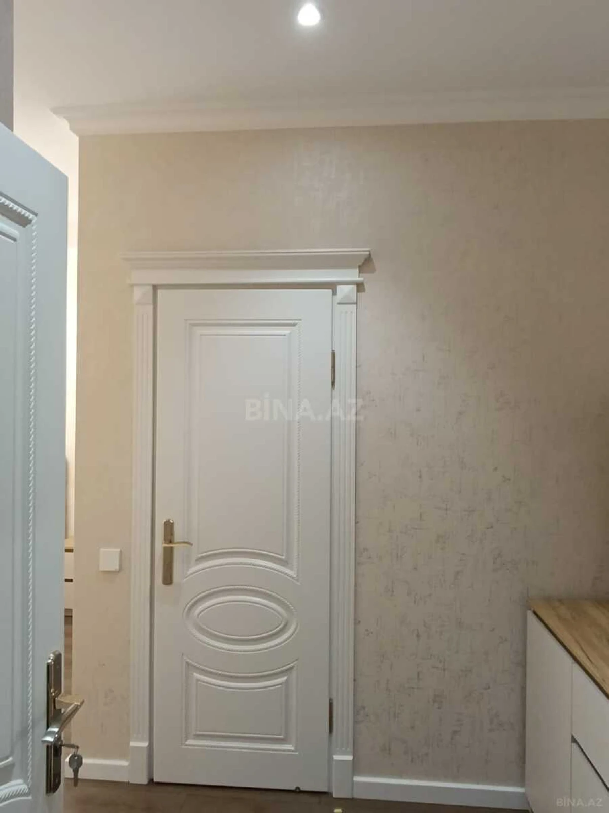 Kirayə verilir 2 otaqlı mənzil 100 m²