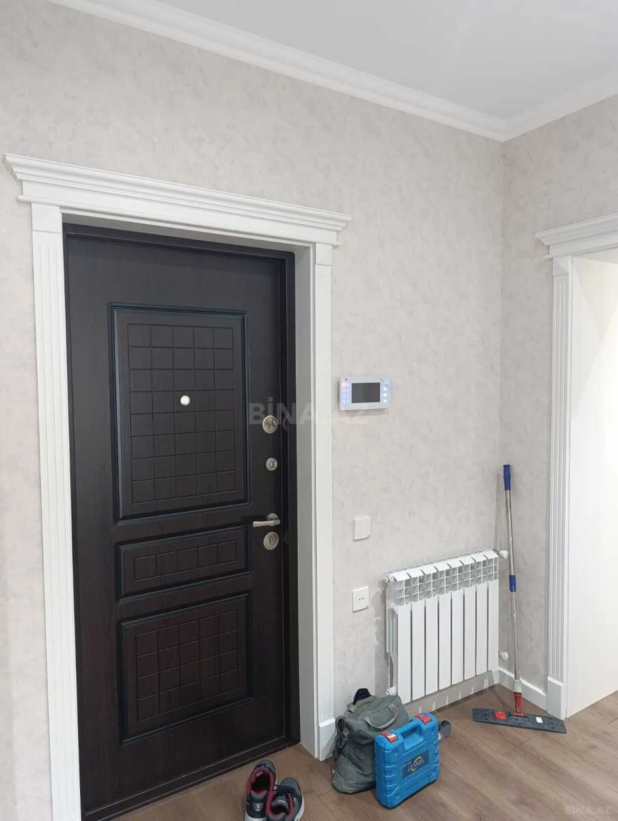 Kirayə verilir 2 otaqlı mənzil 100 m²