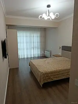 Kirayə verilir 2 otaqlı mənzil 100 m²