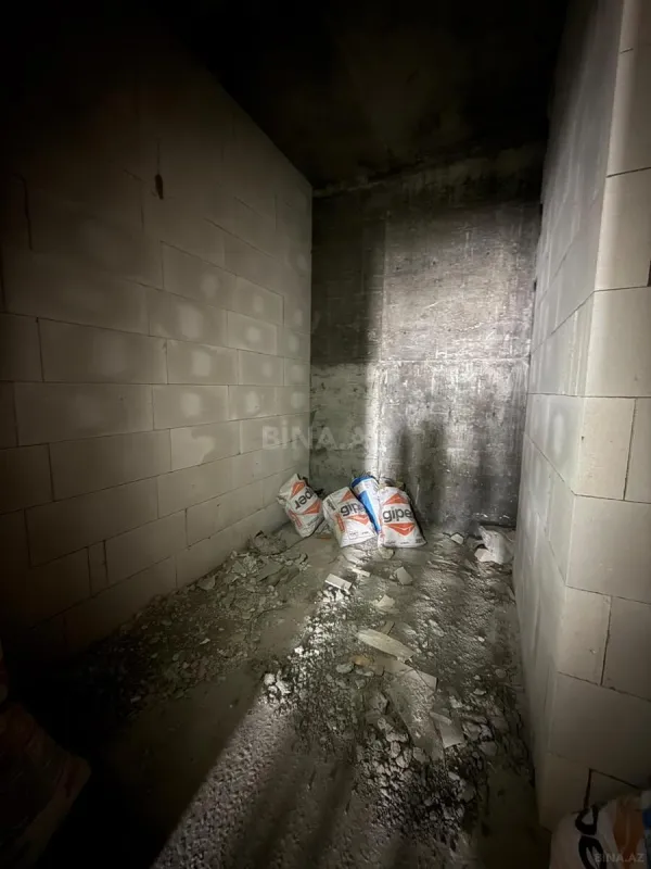 Satılır 3 otaqlı mənzil 140 m²