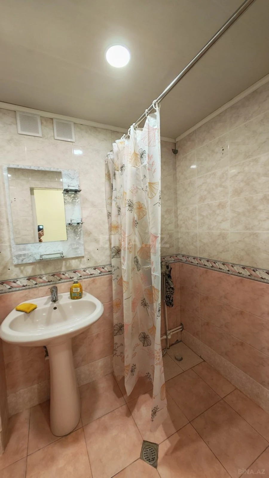 Kirayə verilir 3 otaqlı mənzil 88 m²