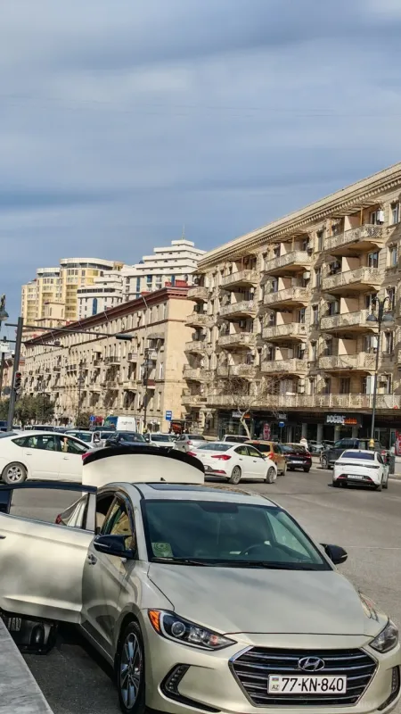 Kirayə verilir 3 otaqlı mənzil 88 m²