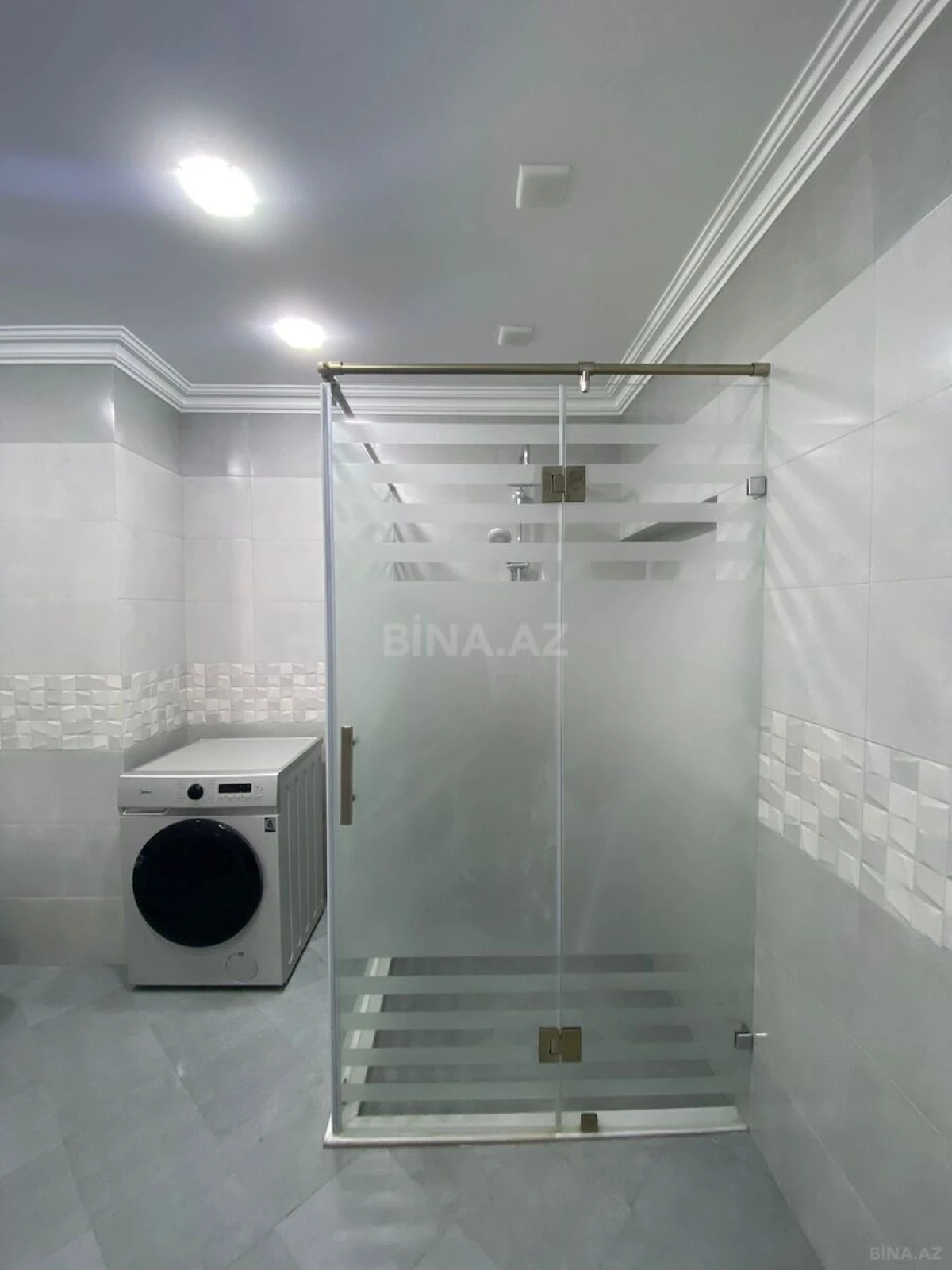 Kirayə verilir 3 otaqlı mənzil 145 m²