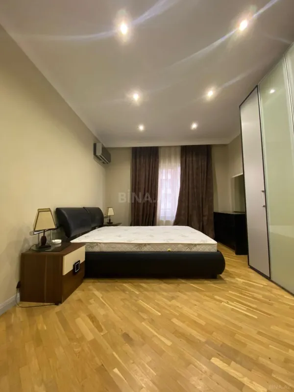 Kirayə verilir 3 otaqlı mənzil 145 m²