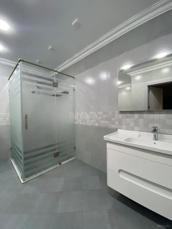 Kirayə verilir 3 otaqlı mənzil 145 m²