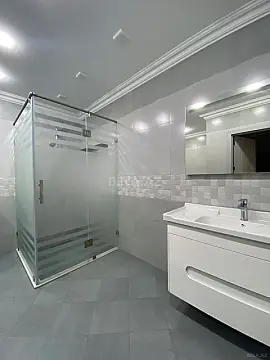 Kirayə verilir 3 otaqlı mənzil 145 m²