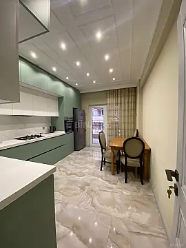 Kirayə verilir 3 otaqlı mənzil 145 m² — Bakı, Nəsimi 3 otaq 145.00 m²