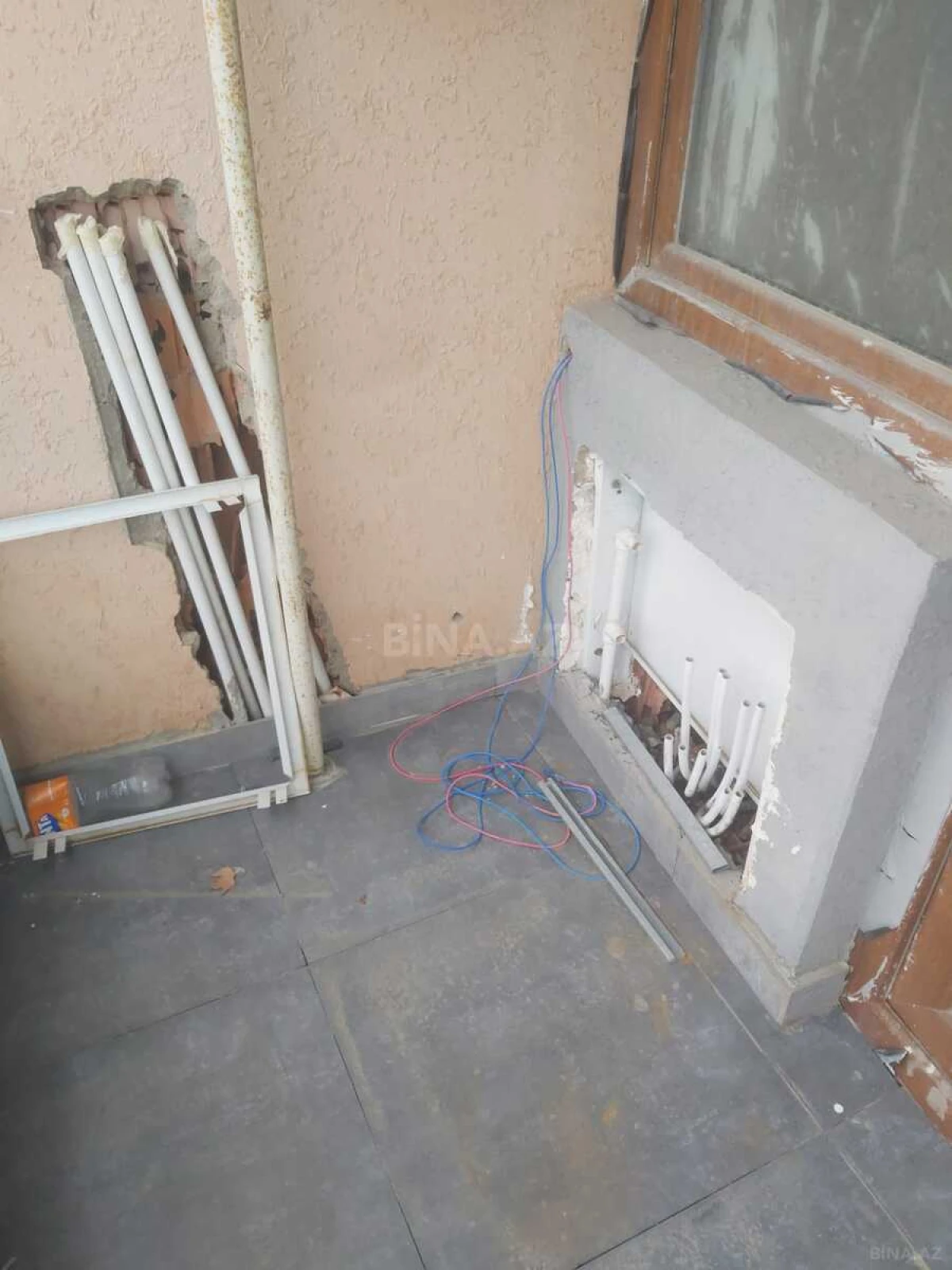 Satılır 3 otaqlı mənzil 101 m²