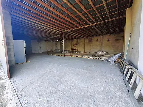 Kirayə verilir obyekt 120 m²