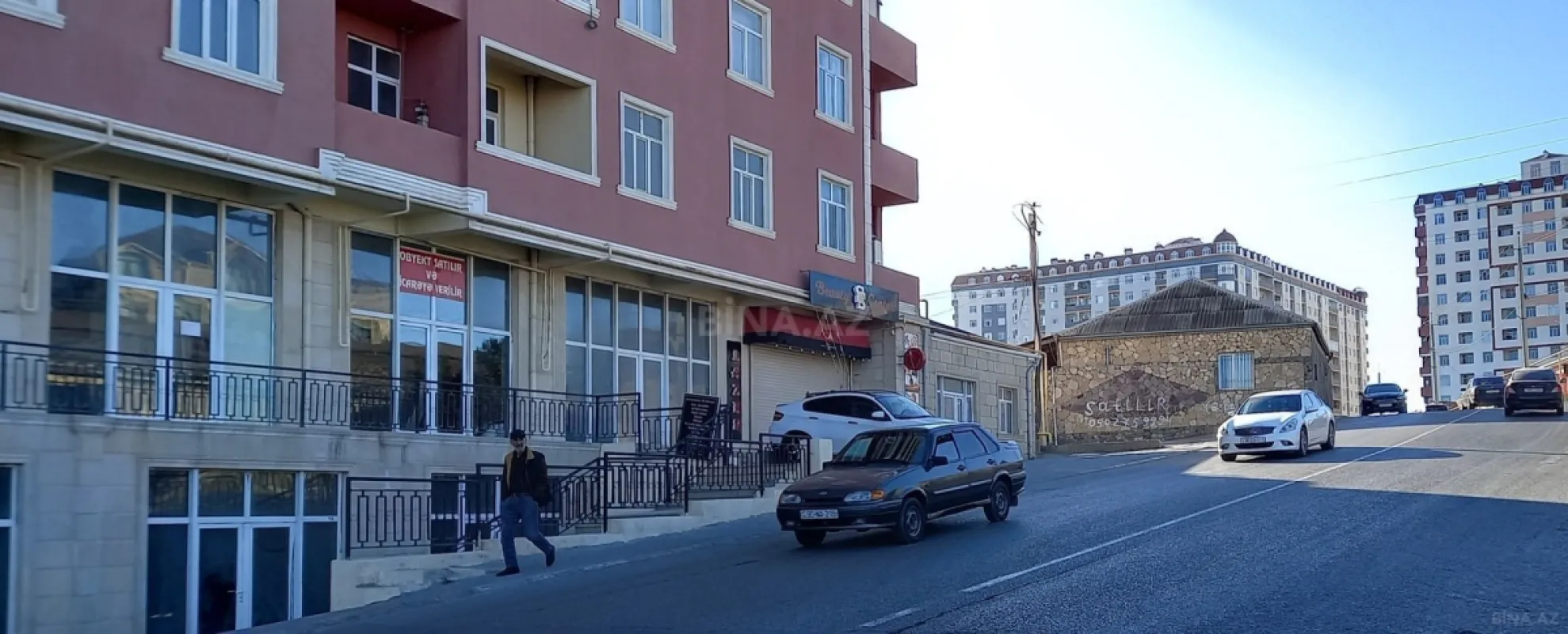 Satılır obyekt 200 m²