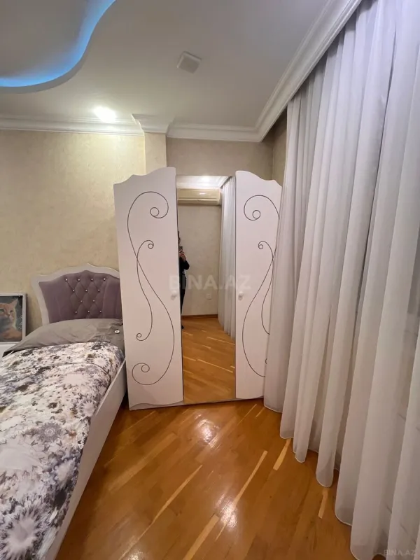 Kirayə verilir 3 otaqlı mənzil 132 m²