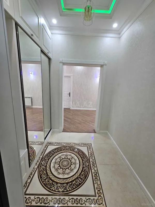 Satılır 2 otaqlı mənzil 100 m²