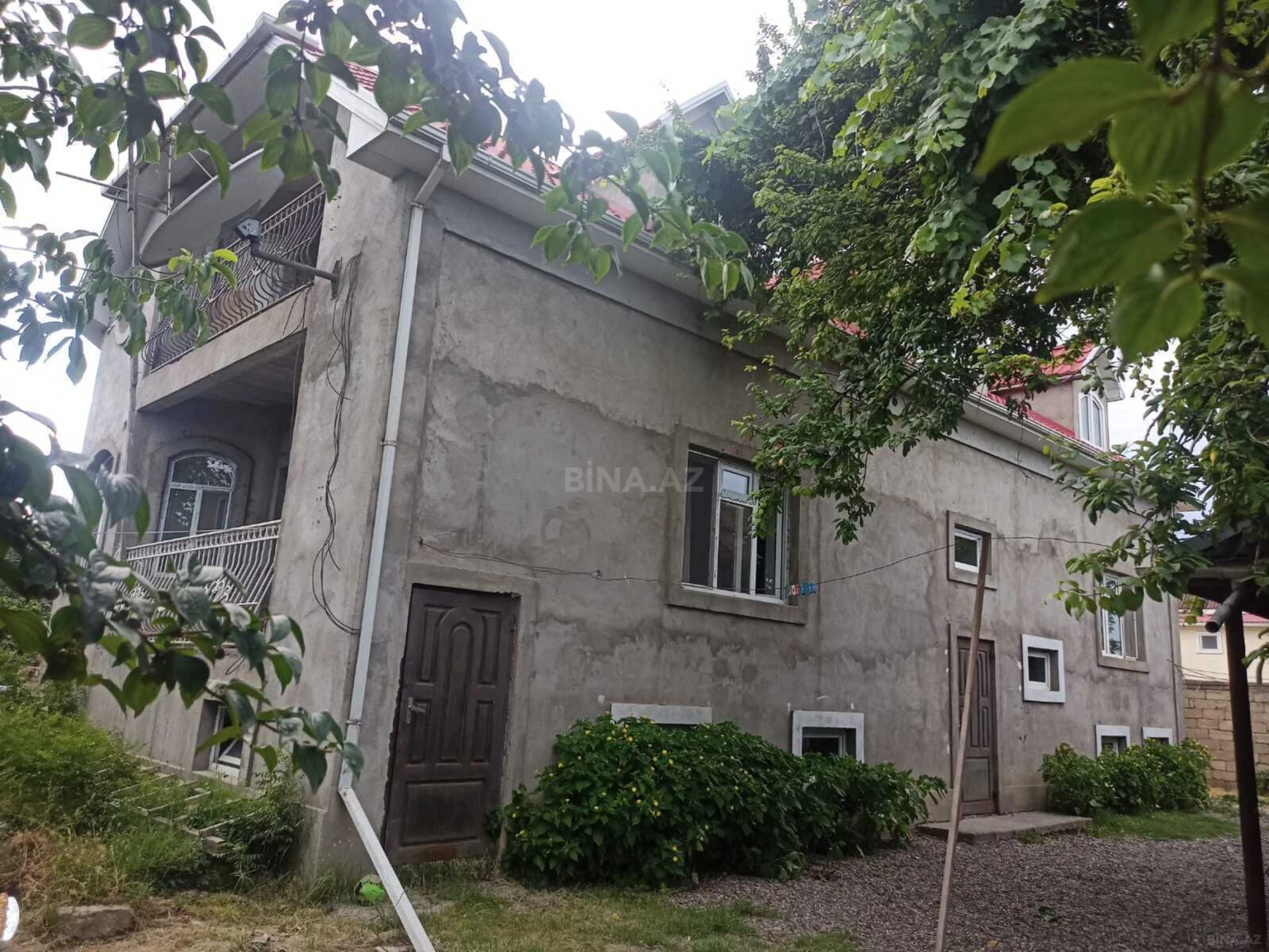 Satılır 4 otaqlı həyət evi 360 m²