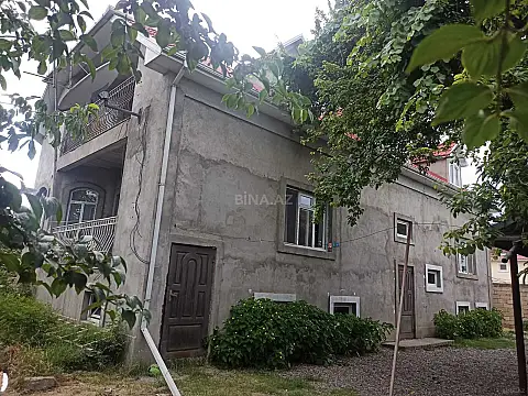 Satılır 4 otaqlı həyət evi 360 m²