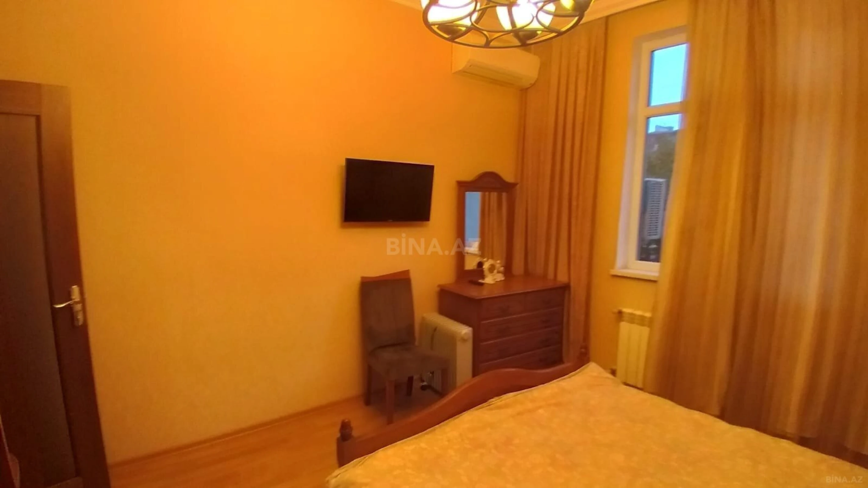 Kirayə verilir 2 otaqlı mənzil 80 m²