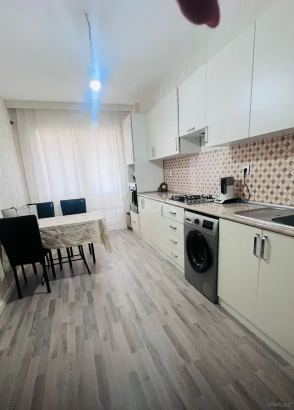 Satılır 3 otaqlı mənzil 121 m²