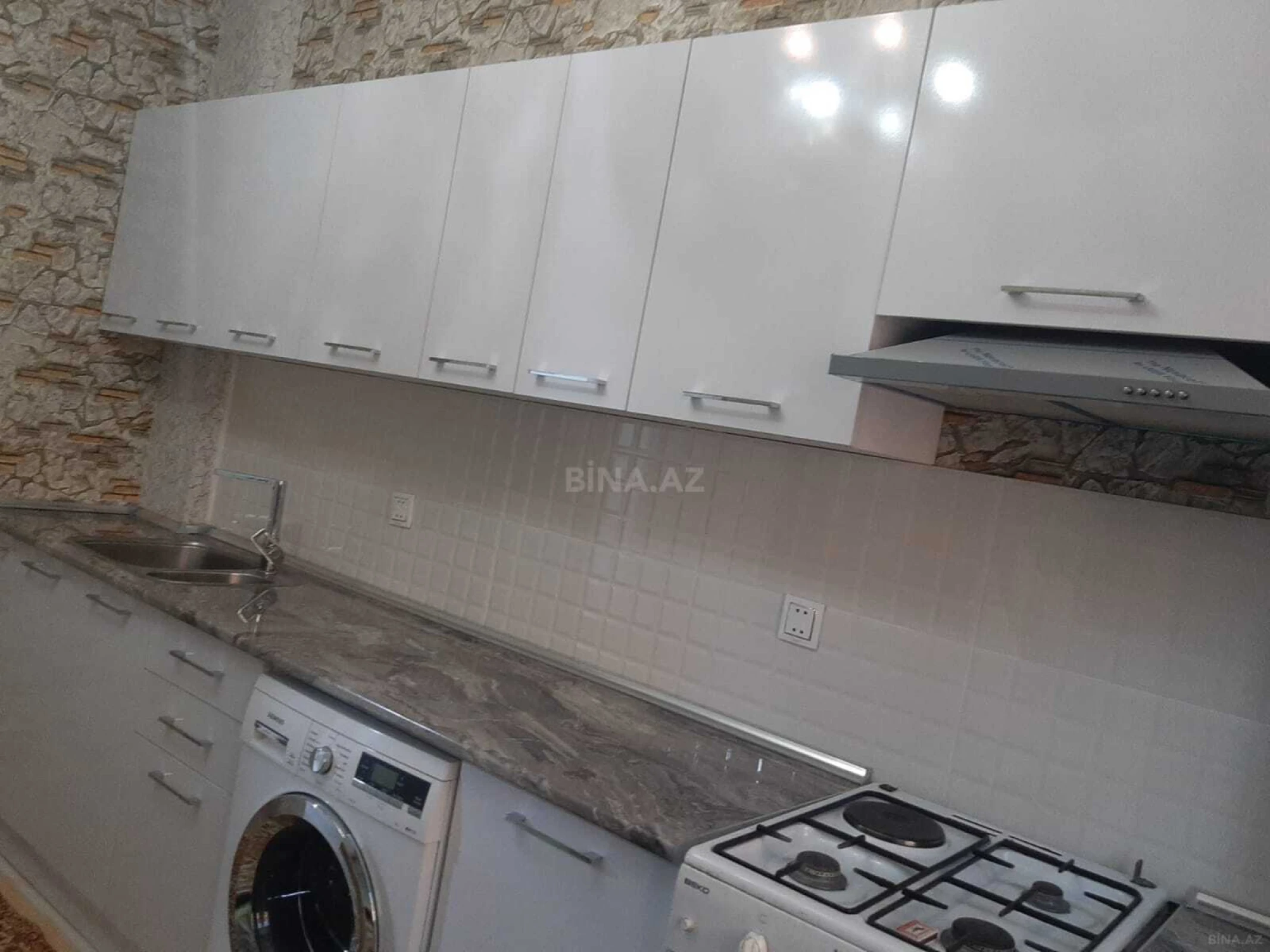 Satılır 2 otaqlı mənzil 52 m²