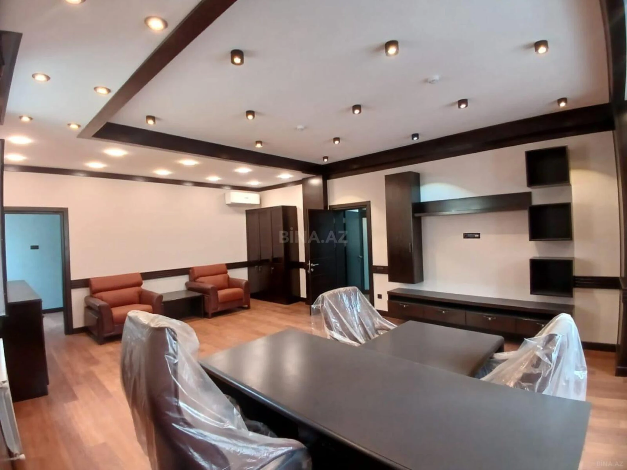 Kirayə verilir obyekt 576 m²