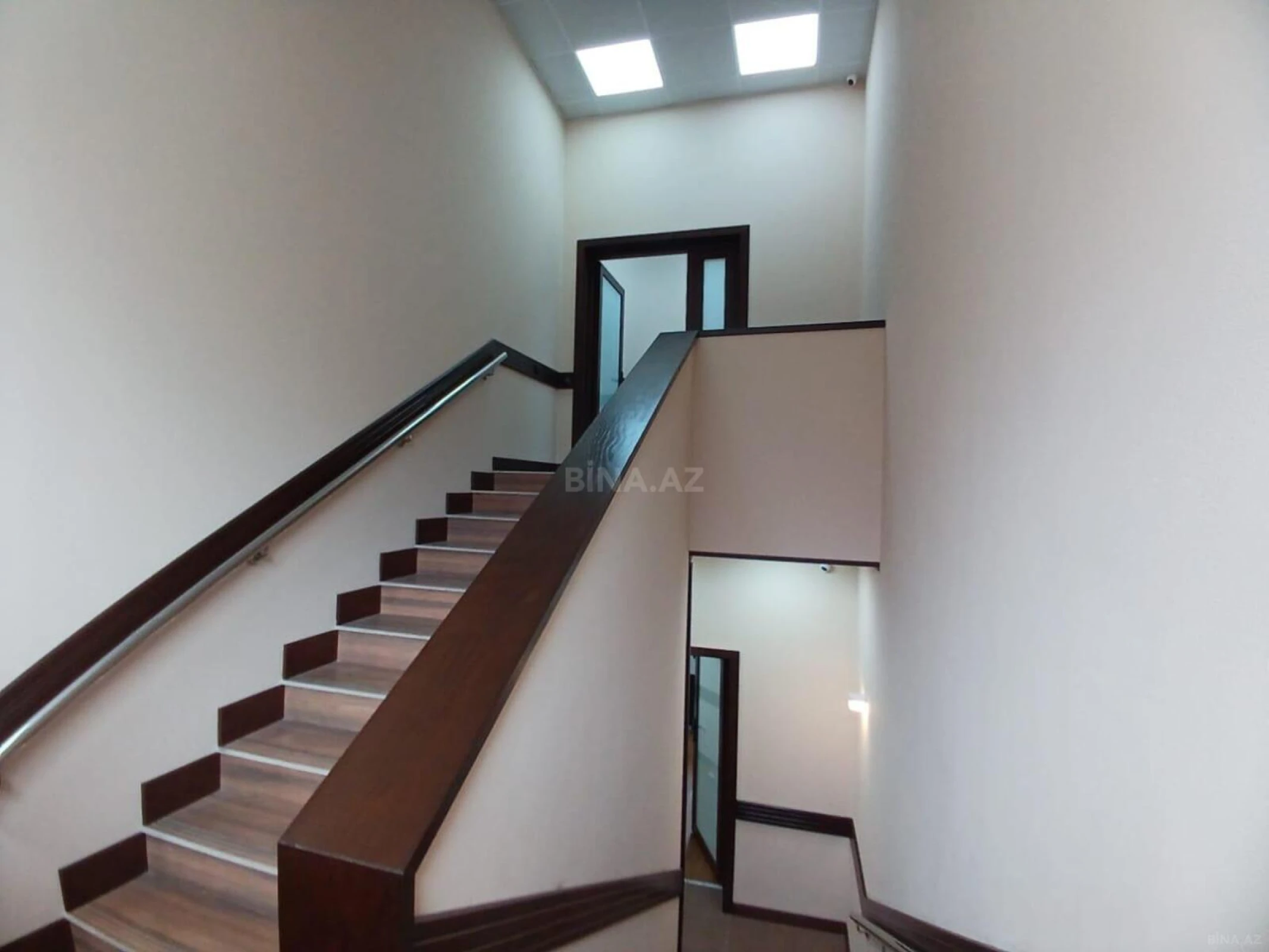 Kirayə verilir obyekt 576 m²