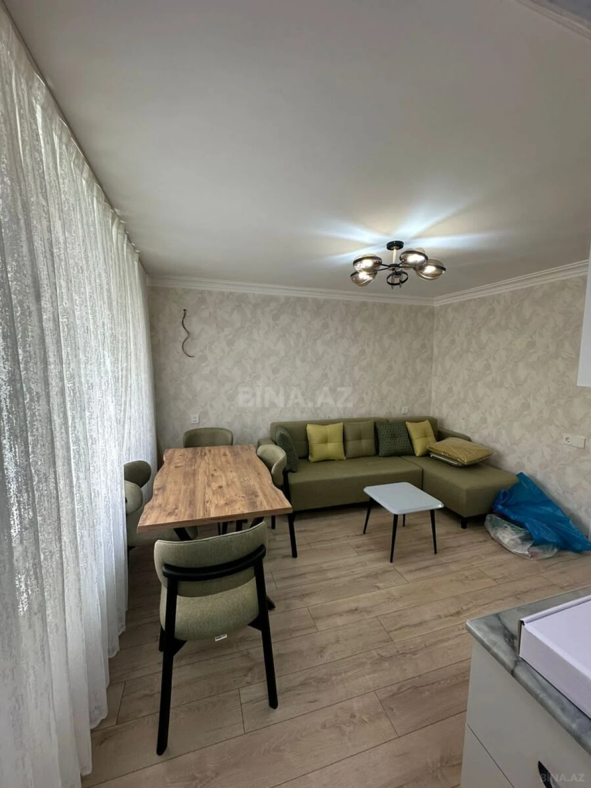 Kirayə verilir 2 otaqlı mənzil 50 m²