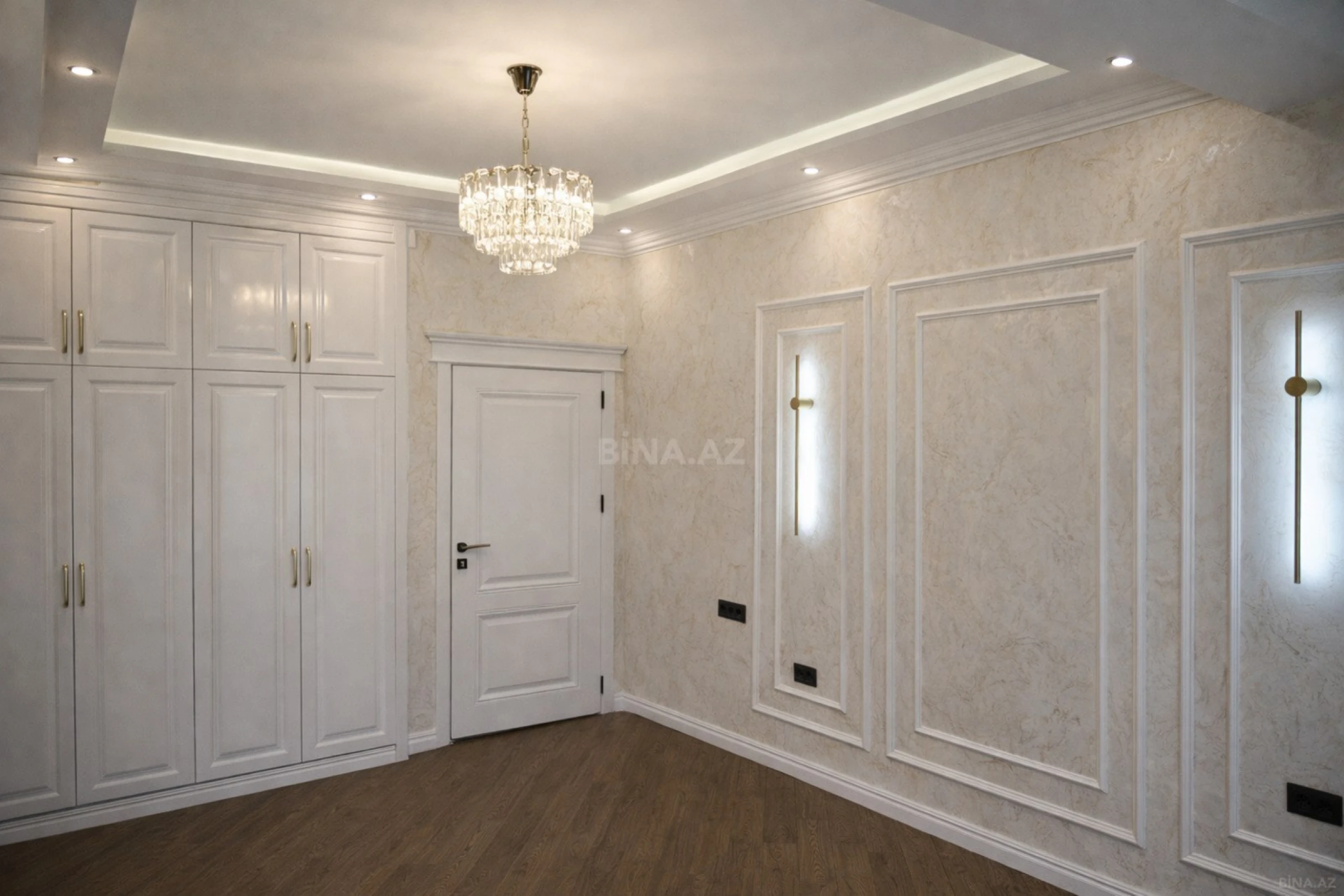 Satılır 3 otaqlı mənzil 114 m²