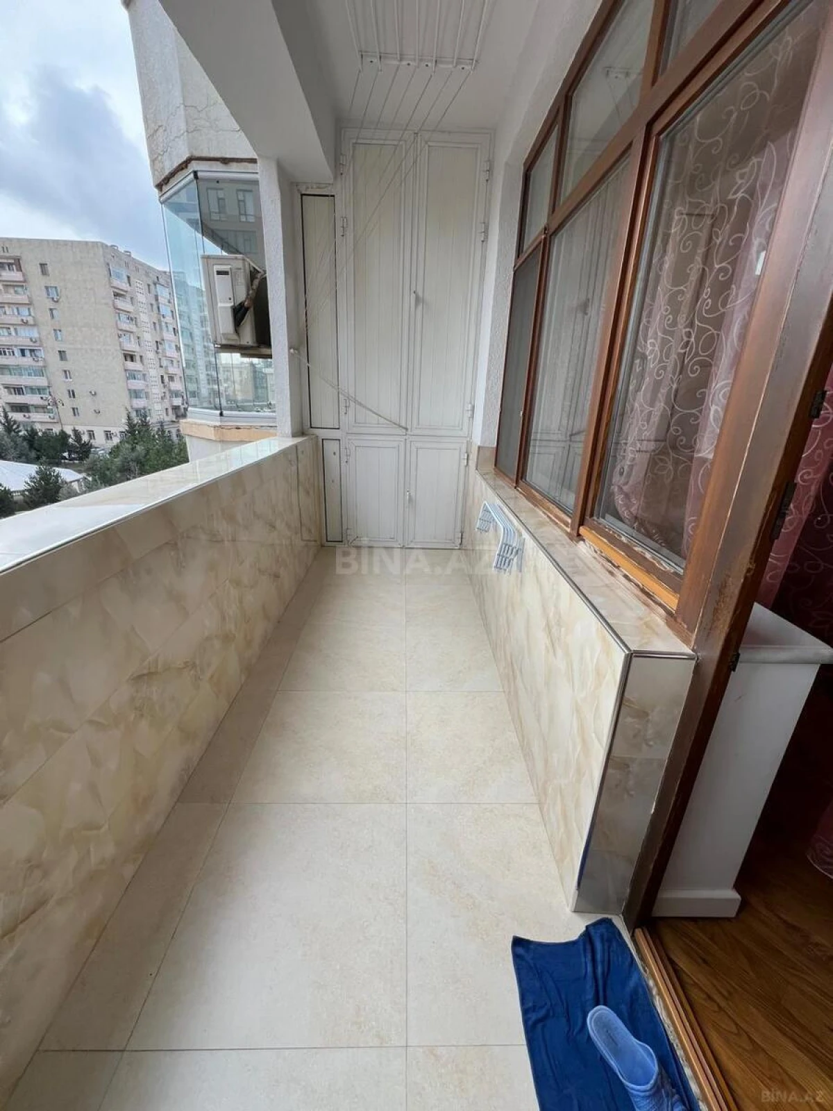 Satılır 4 otaqlı mənzil 200 m²