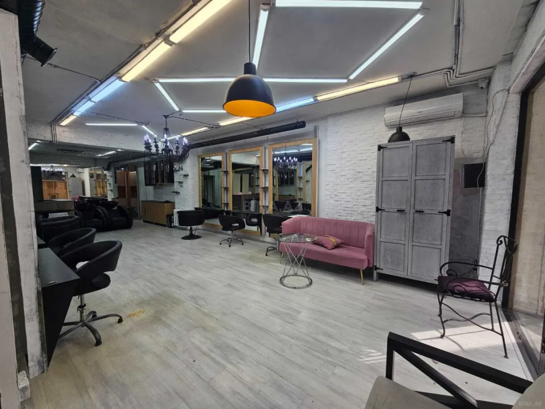 Kirayə verilir obyekt 200 m²