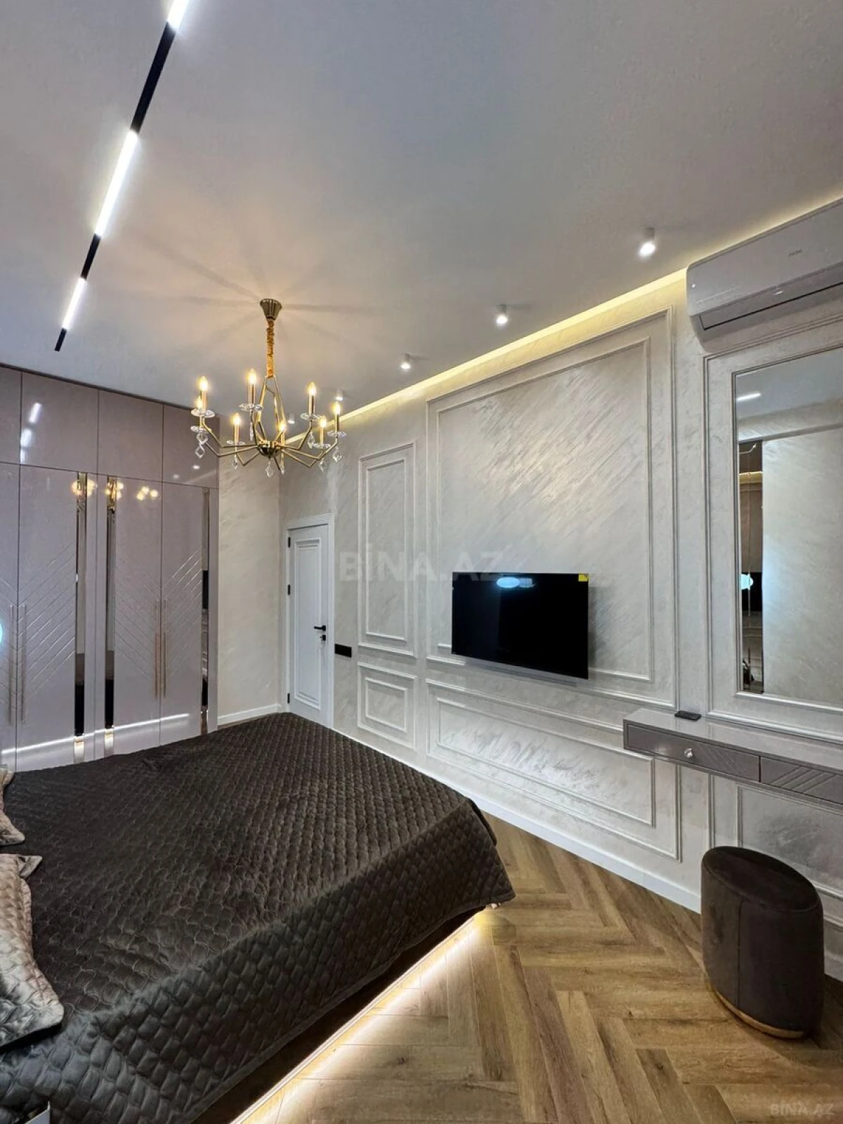 Satılır 2 otaqlı mənzil 69 m²