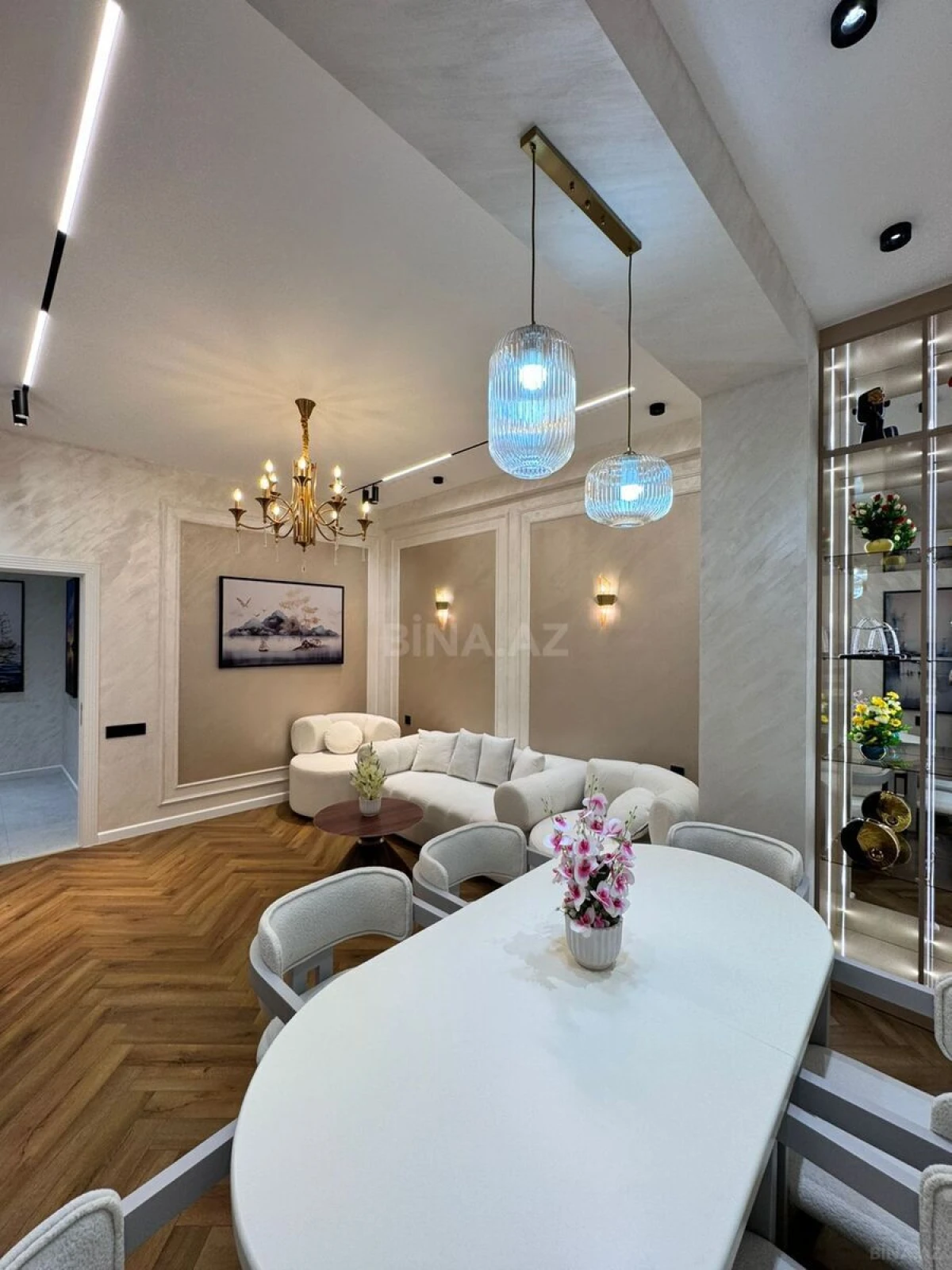 Satılır 2 otaqlı mənzil 69 m²