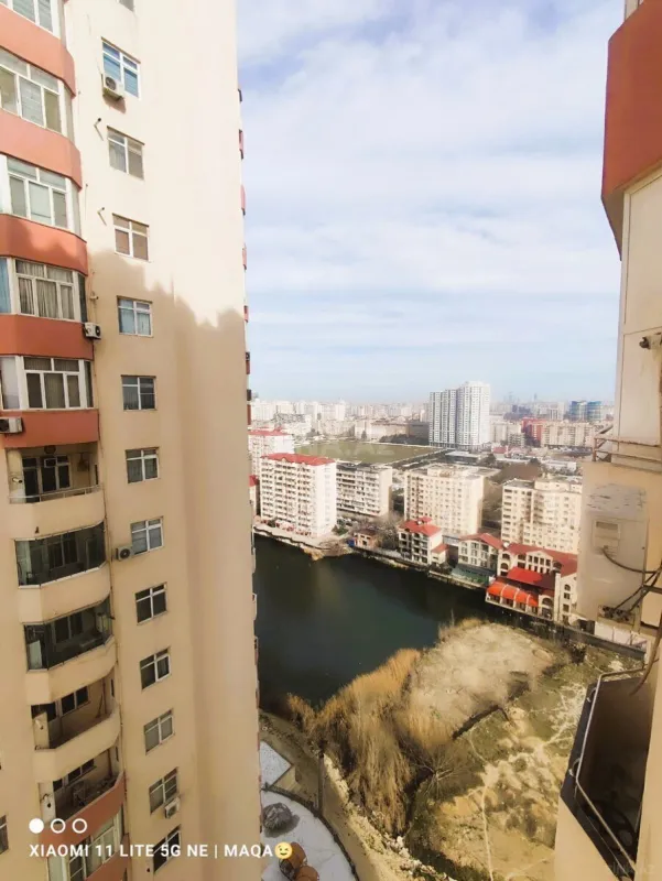 Kirayə verilir 3 otaqlı mənzil 105 m²