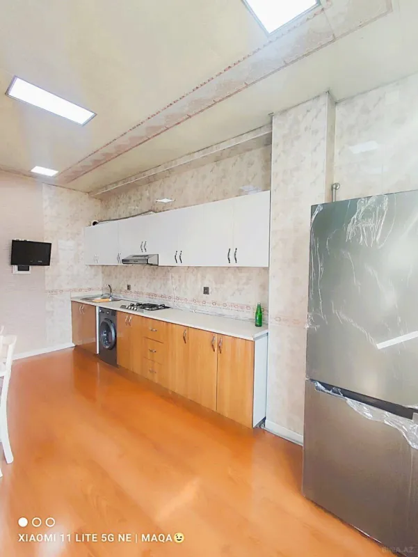 Kirayə verilir 3 otaqlı mənzil 105 m²