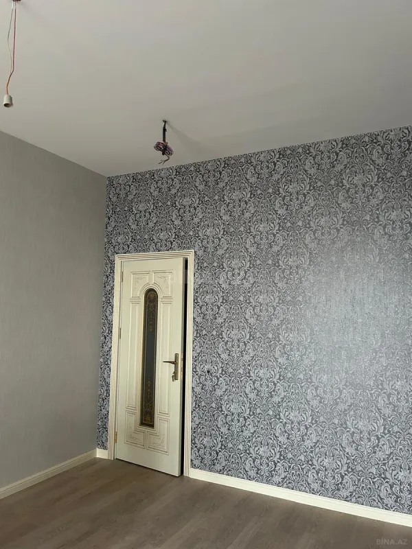 Satılır 4 otaqlı mənzil 170.7 m²