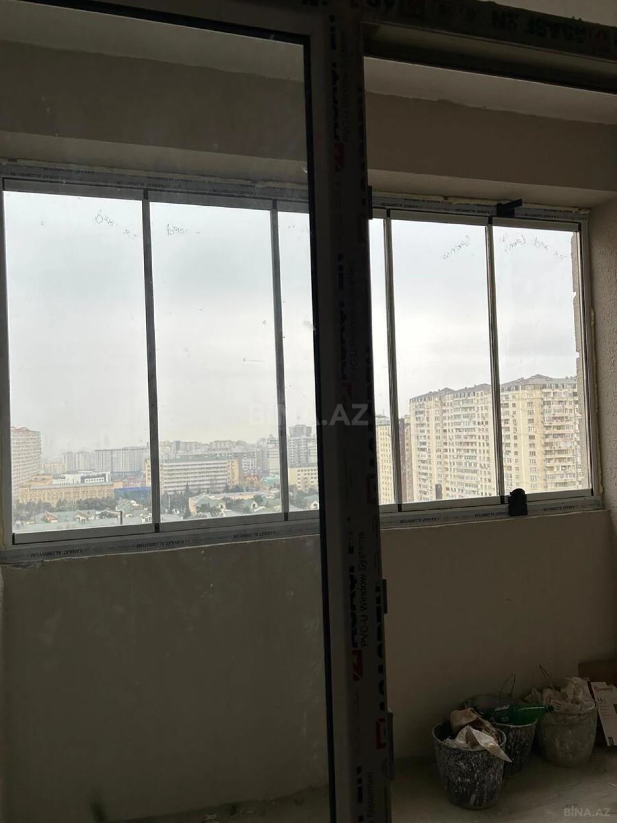 Satılır 4 otaqlı mənzil 170.7 m²