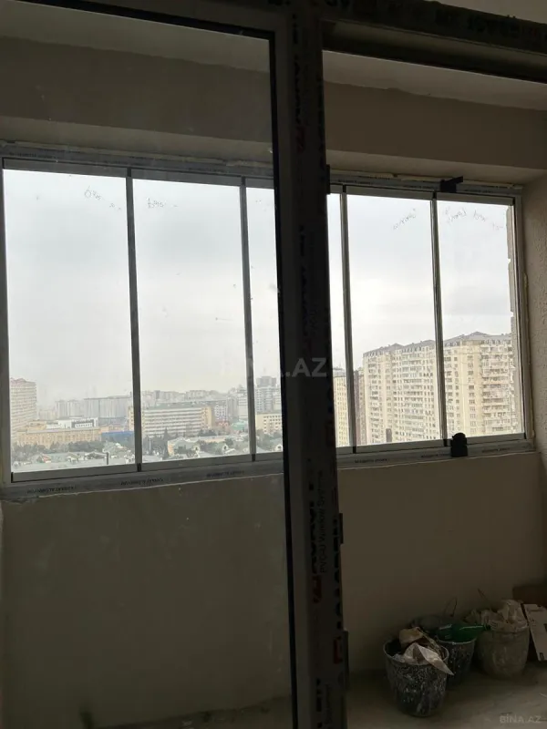 Satılır 4 otaqlı mənzil 170.7 m²