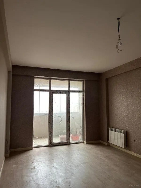 Satılır 4 otaqlı mənzil 170.7 m²