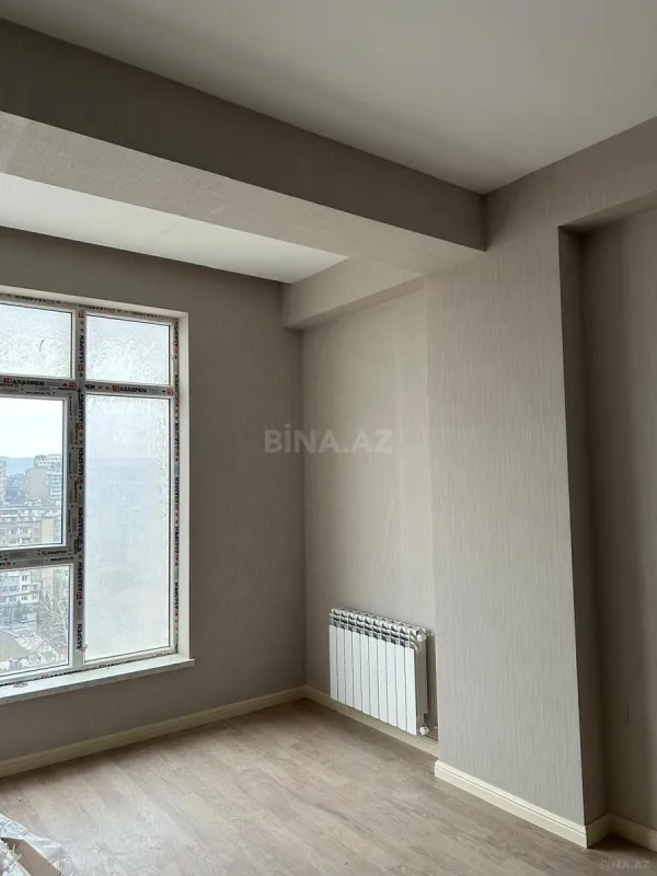 Satılır 4 otaqlı mənzil 170.7 m²