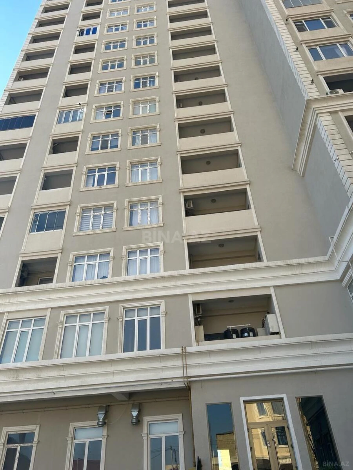 Satılır 4 otaqlı mənzil 170.7 m²