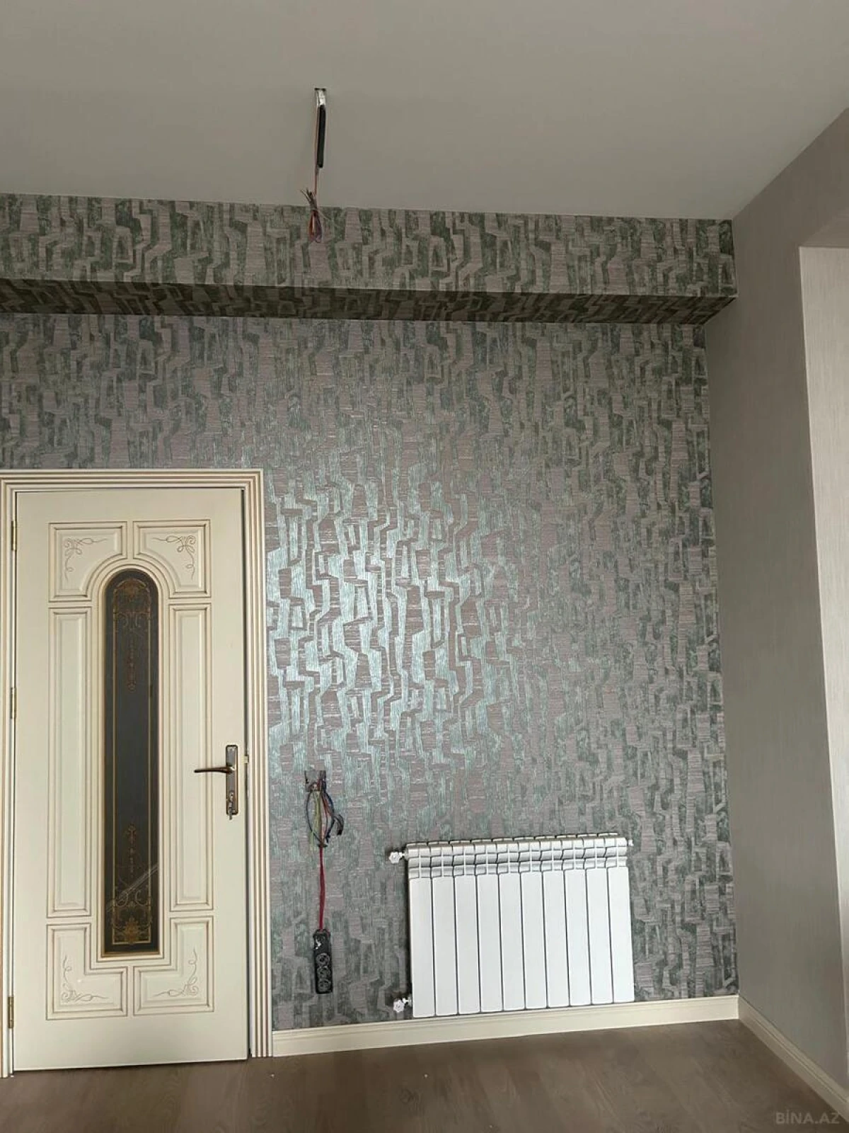 Satılır 4 otaqlı mənzil 170.7 m²