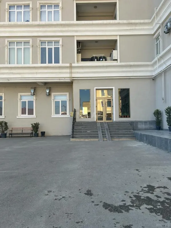 Satılır 4 otaqlı mənzil 170.7 m²