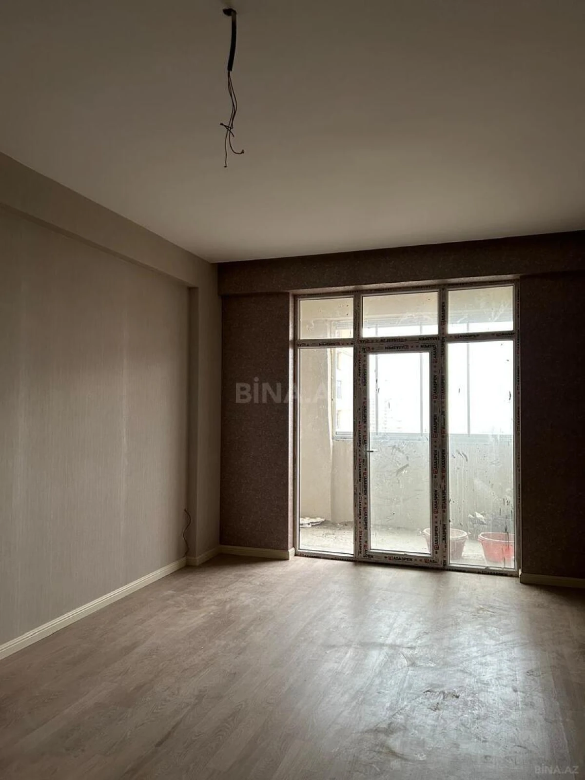 Satılır 4 otaqlı mənzil 170.7 m²