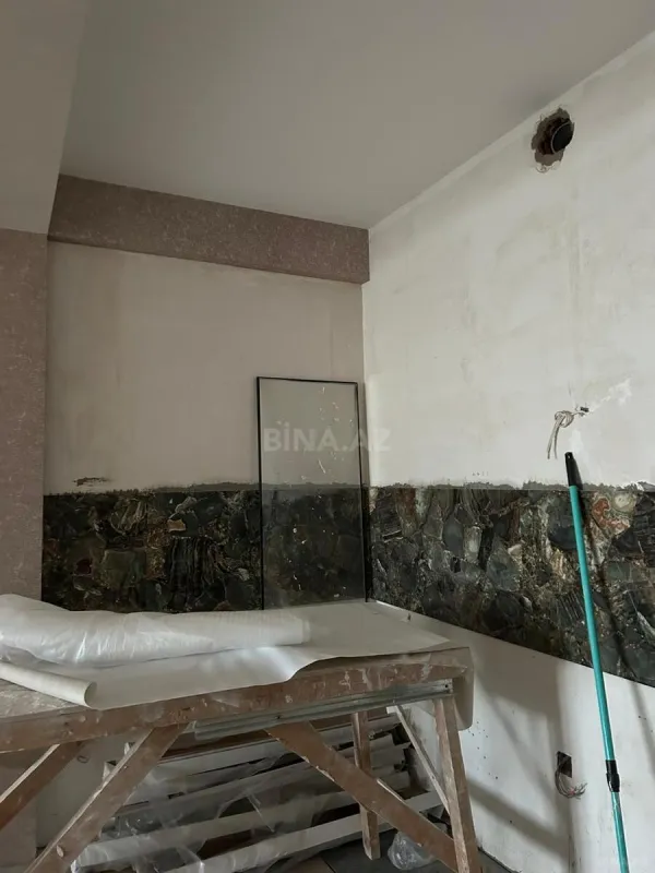 Satılır 4 otaqlı mənzil 170.7 m²