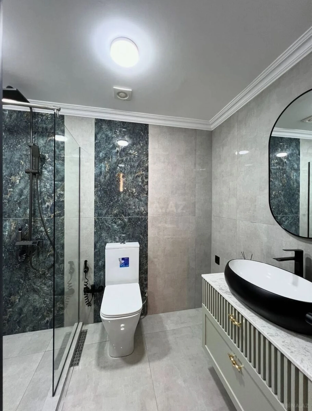 Satılır 2 otaqlı mənzil 65 m²