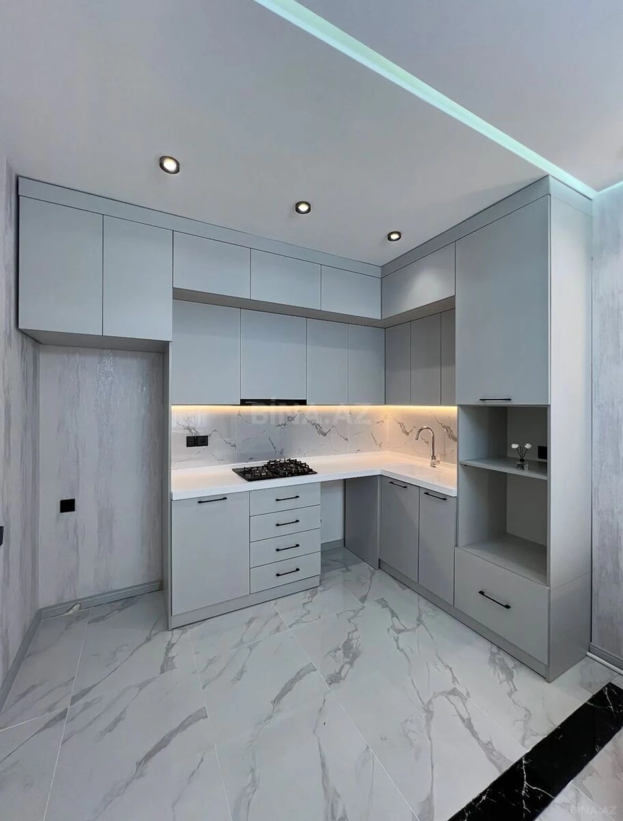 Satılır 2 otaqlı mənzil 65 m²