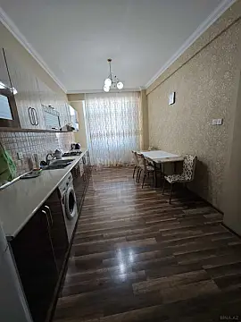 Kirayə verilir 3 otaqlı mənzil 130 m²